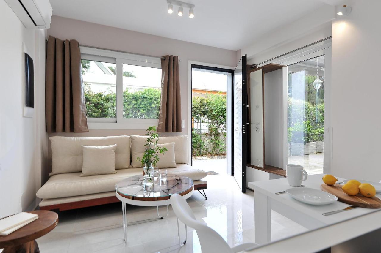 Alekos Luxury Suites Free 24H Transportation From - To Airport Artémida Eksteriør bilde
