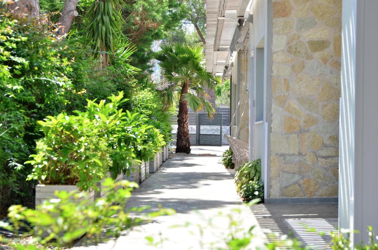 Alekos Luxury Suites Free 24H Transportation From - To Airport Artémida Eksteriør bilde
