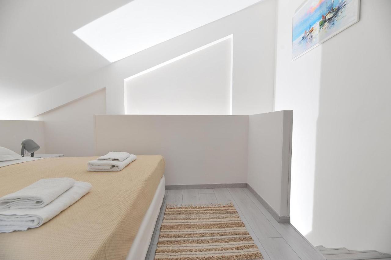 Alekos Luxury Suites Free 24H Transportation From - To Airport Artémida Eksteriør bilde