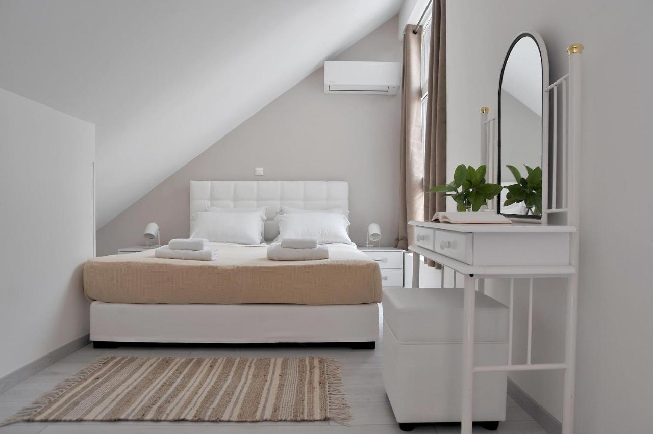 Alekos Luxury Suites Free 24H Transportation From - To Airport Artémida Eksteriør bilde