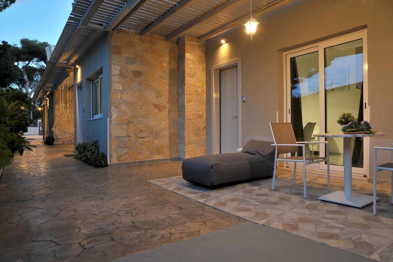 Alekos Luxury Suites Free 24H Transportation From - To Airport Artémida Eksteriør bilde