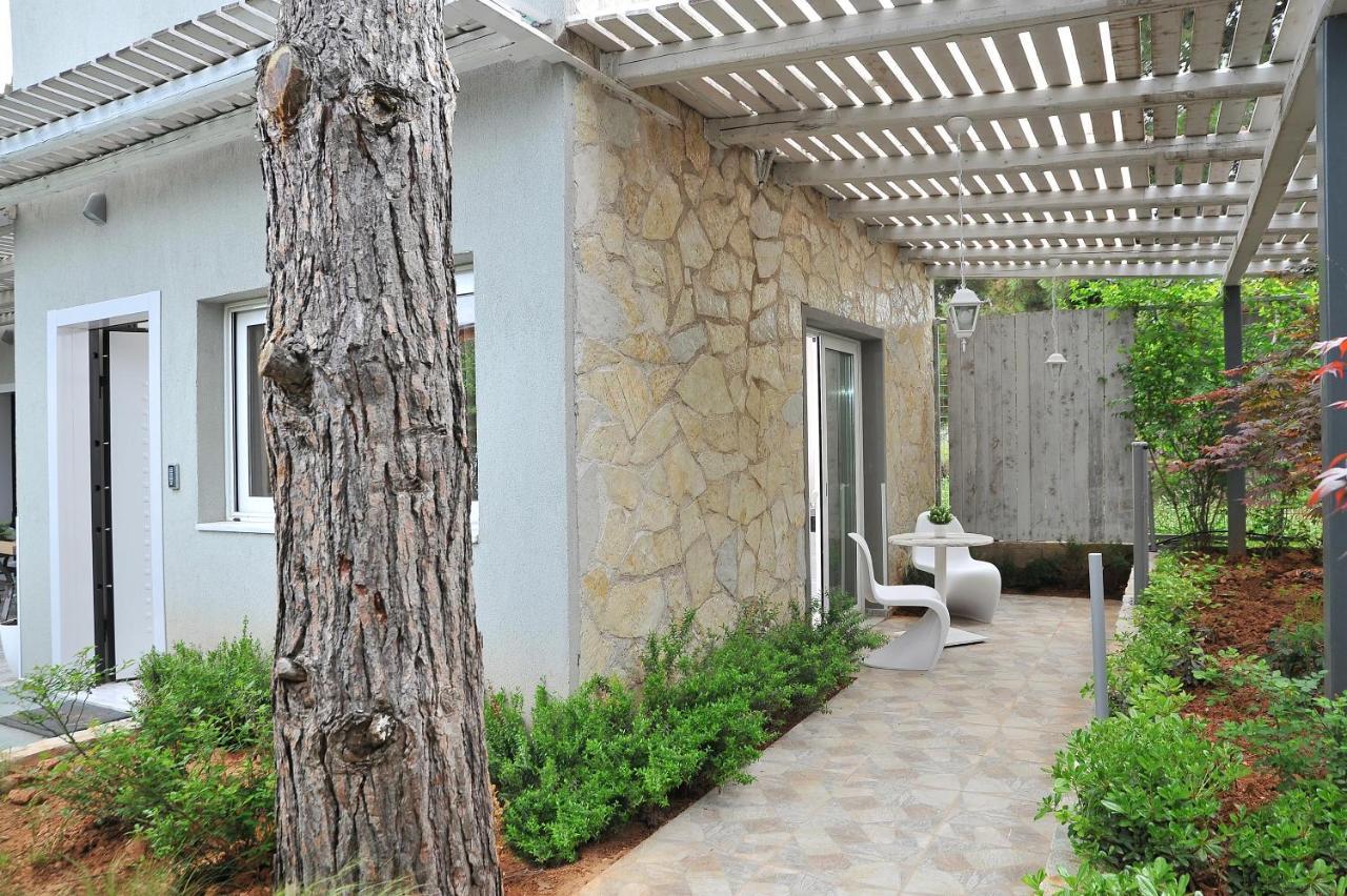 Alekos Luxury Suites Free 24H Transportation From - To Airport Artémida Eksteriør bilde