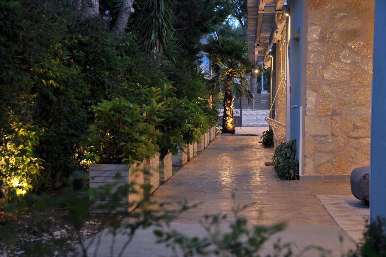 Alekos Luxury Suites Free 24H Transportation From - To Airport Artémida Eksteriør bilde