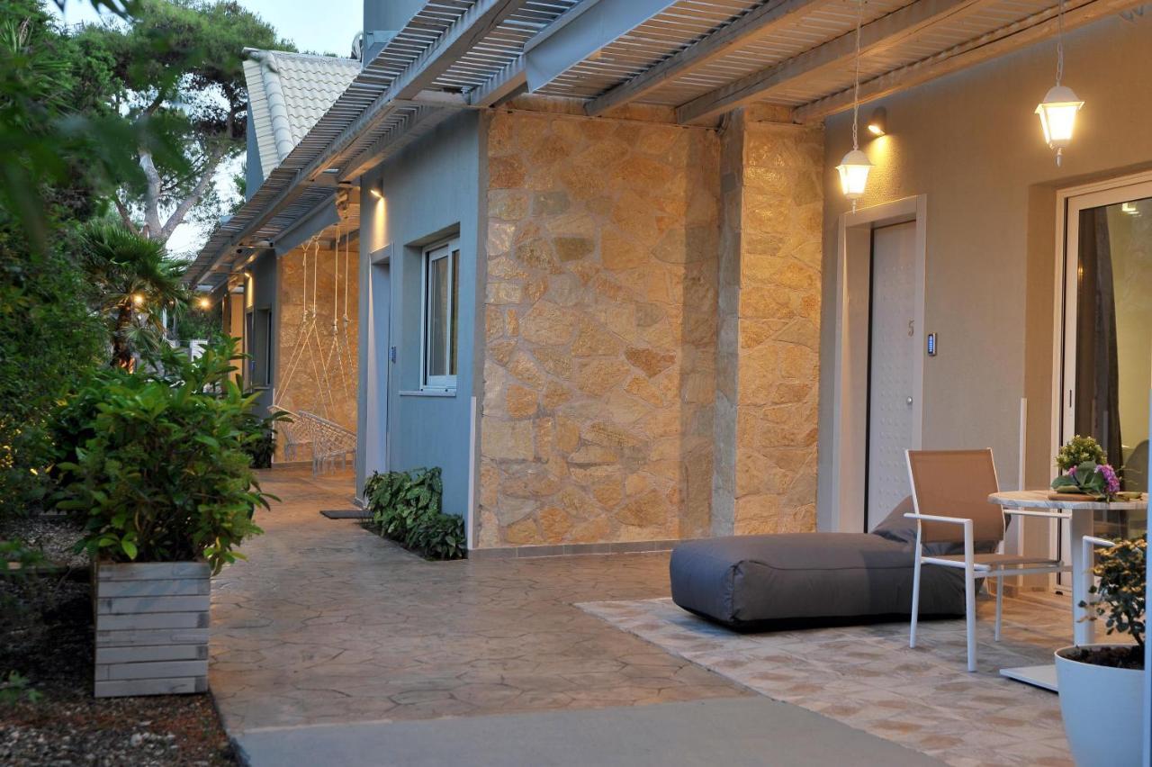 Alekos Luxury Suites Free 24H Transportation From - To Airport Artémida Eksteriør bilde