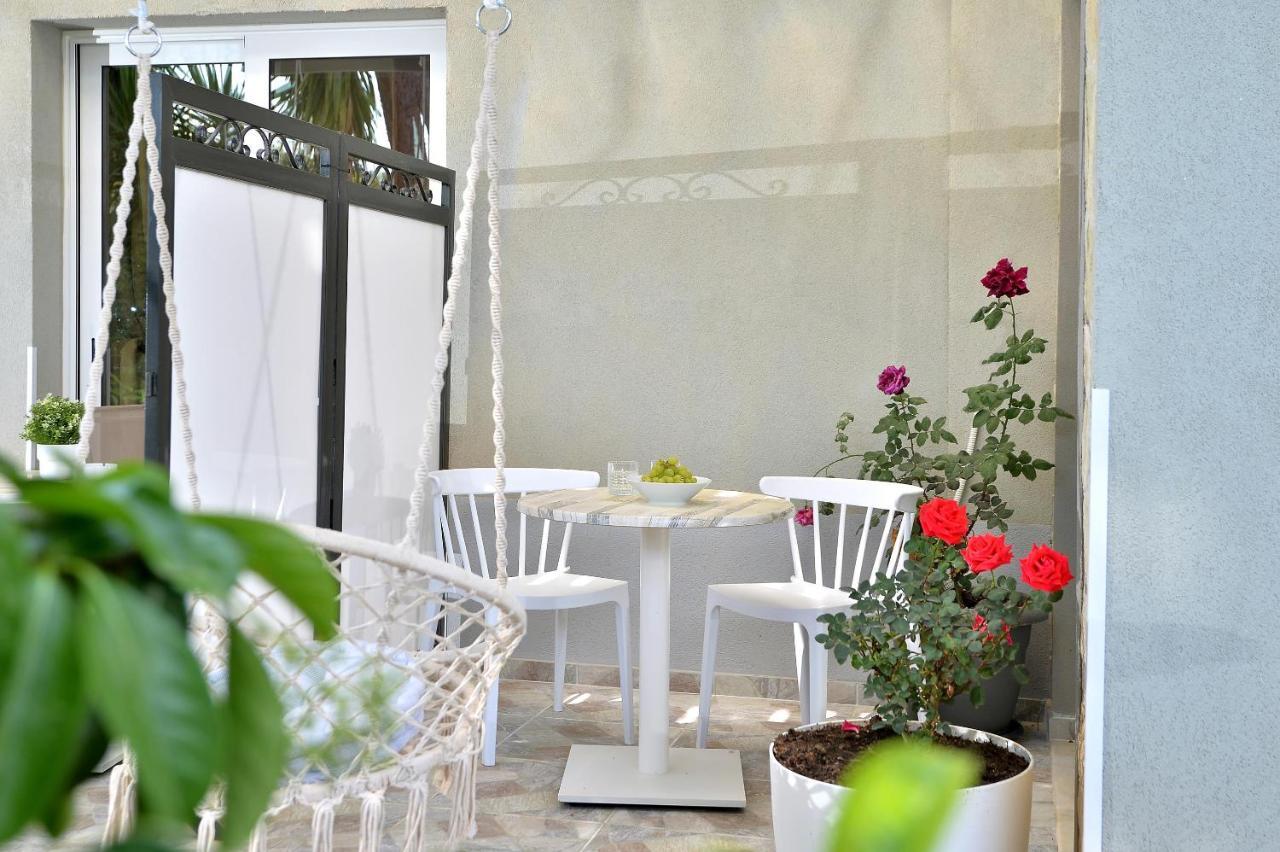 Alekos Luxury Suites Free 24H Transportation From - To Airport Artémida Eksteriør bilde